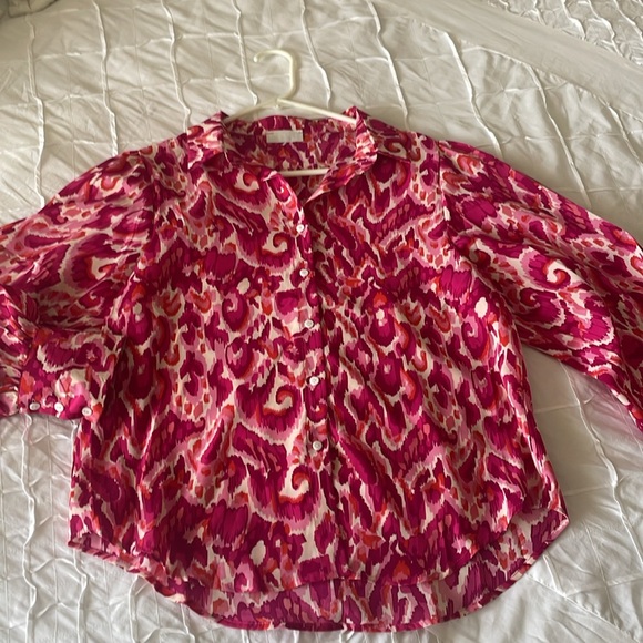 Q2 Brand Women’s Top; Size Medium - Picture 3 of 12